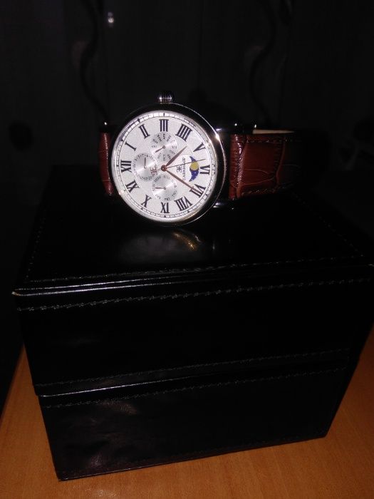 Thomas Earnshaw es8031