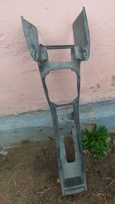 Б.У Кузовный запчасти.