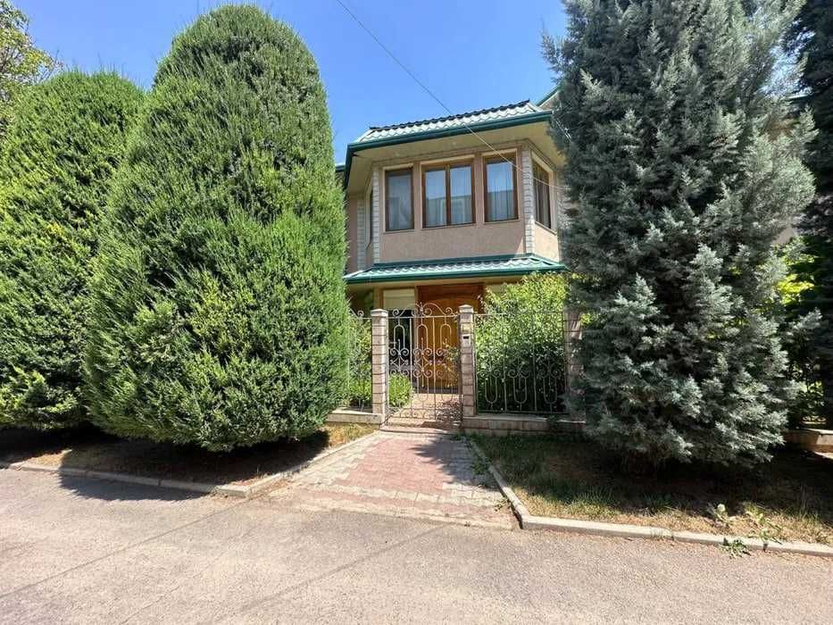 Новомосковская Продается дом Мирзо Улугбек Соток 13,6  Фасад 40м2