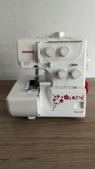 Оверлог  Новый Janome