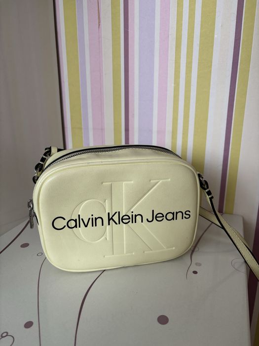 Дамска чанта Calvin Klein Jeans