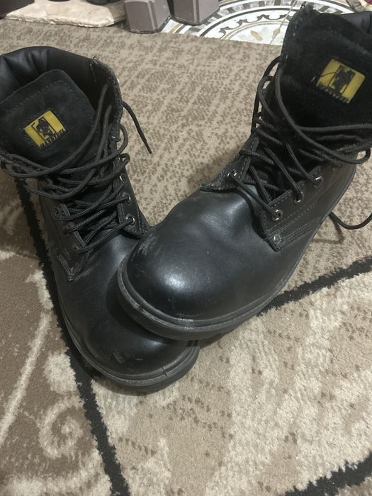 Продам спец обувь