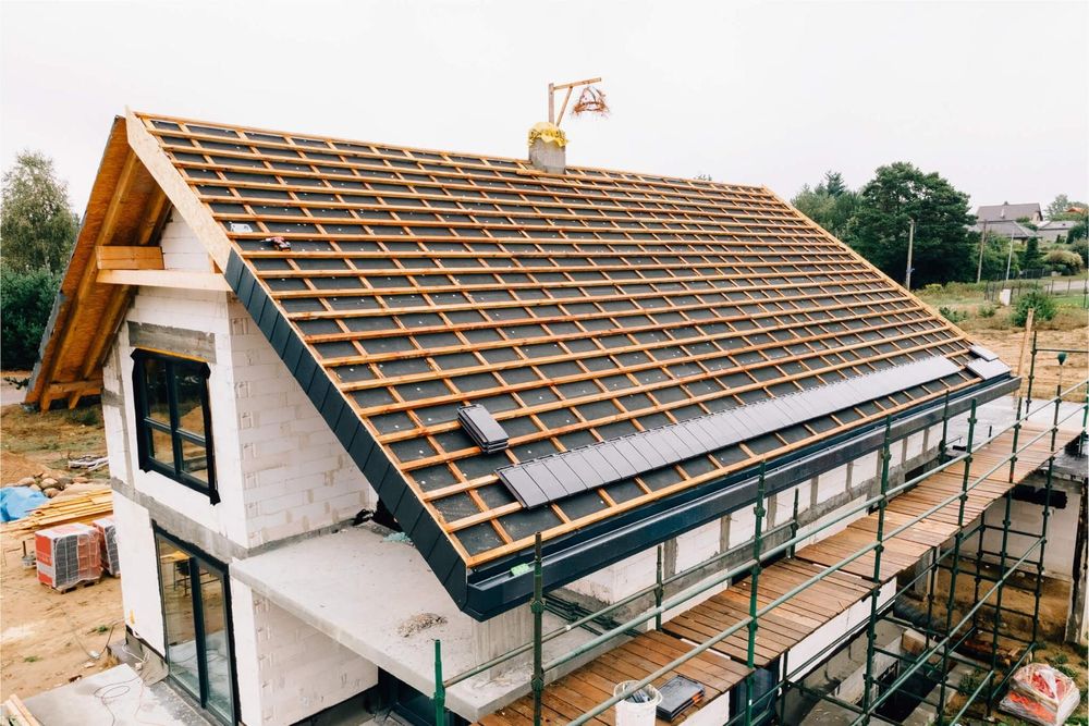 Reparatii acoperisuri montaj tigla metalica tigla  ceramica  montaj dulgheri masardari