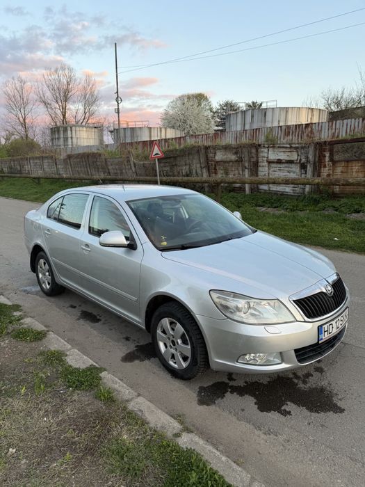 SKODA Octavia 2010 — imagine 2