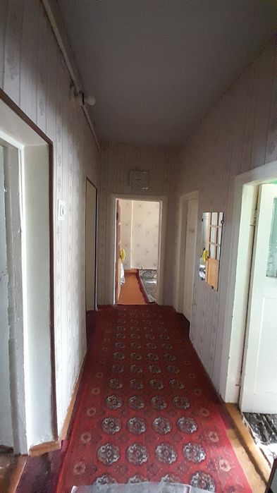 Қорасаройда 3хона сотилади2этажли уц