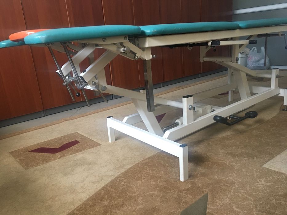 Массажный стол