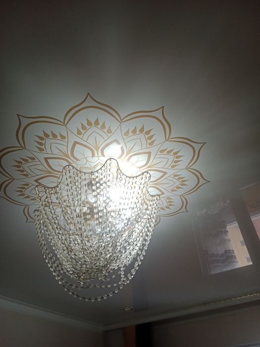 Люстра золотистый тюльпан