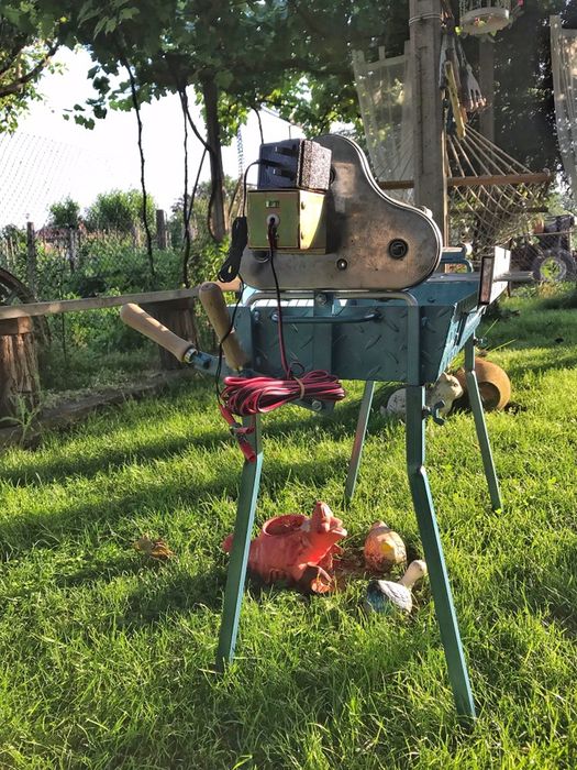 Барбекю на въглища/въртящ грил/сувла/скара/кипърско , гръцко барбекю