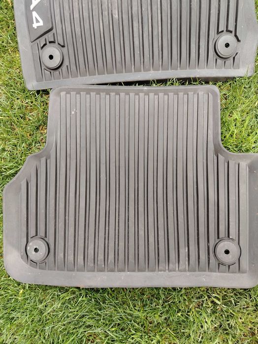 Гумени стелки заАуди А4