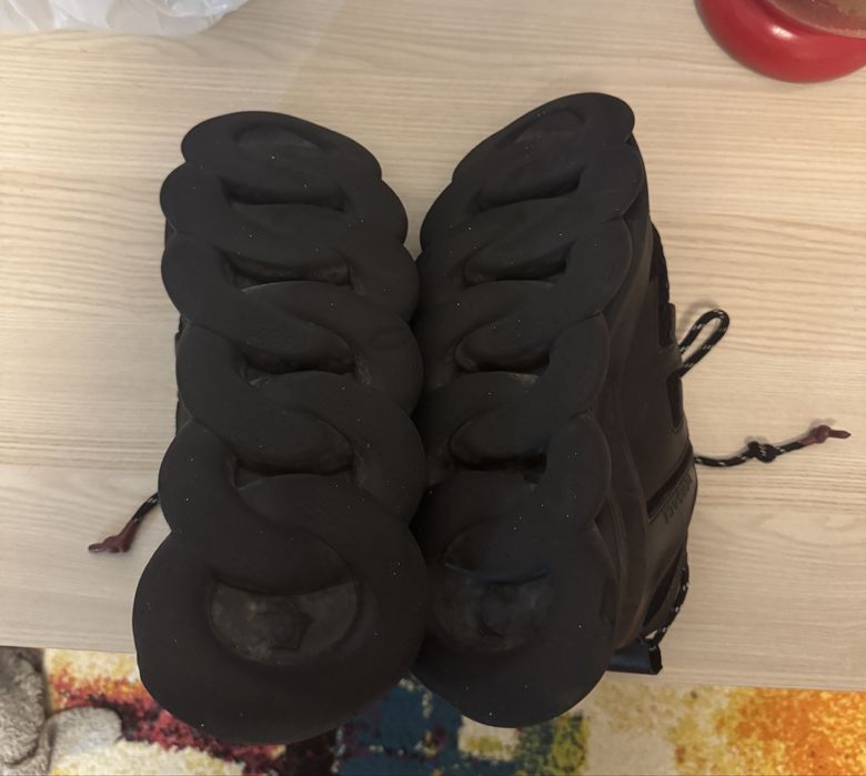 Versace Chain Reaction