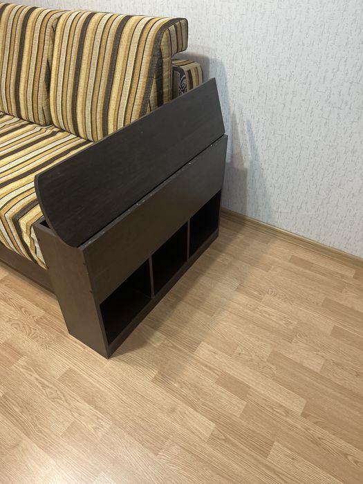 Диван с секцией для хранения
