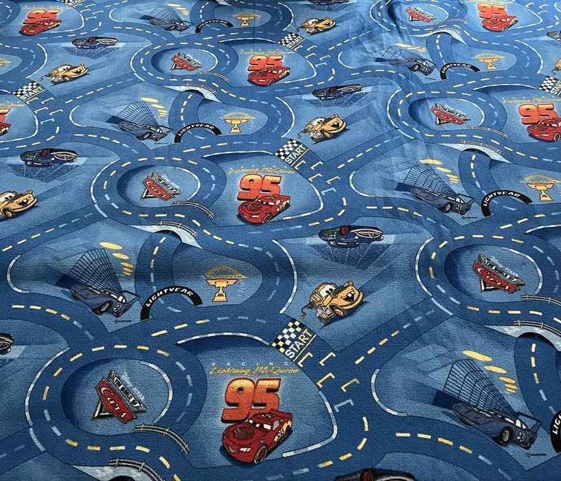 Mocheta copii festonata  Disney Cars albastru dimensiuni 6,60 x 3,60