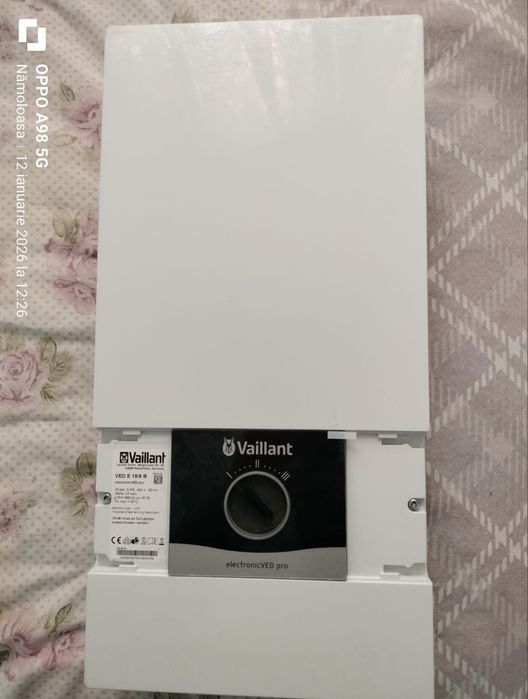 Vand Boiler Electric instantaneu Vaillant