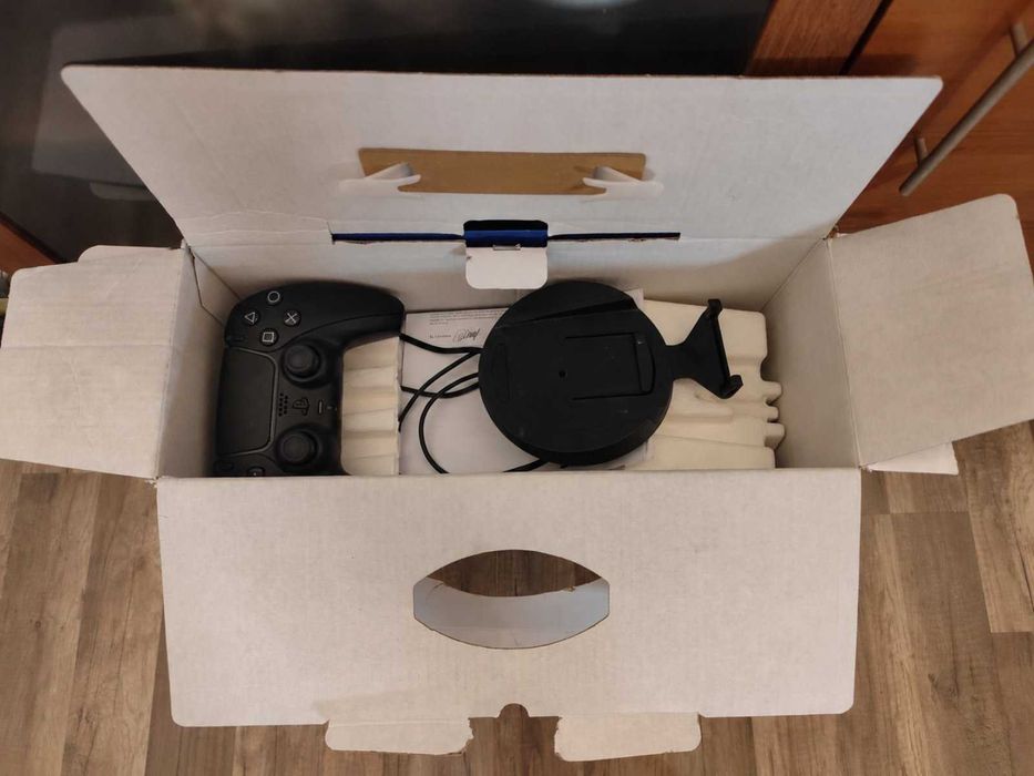 PS5 Digital Като Нова, много запазена