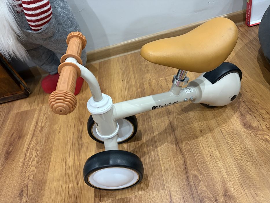 Баланс триколка почти нова