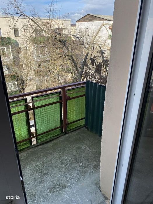 Apartament 3 camere de vanzare , Independetei M17 , et.4 , 72.900 euro