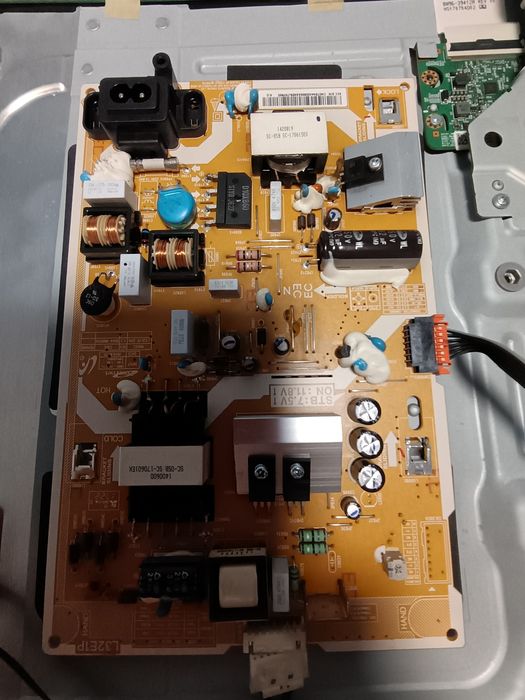 Placa de baza samsung UE32M5520AK