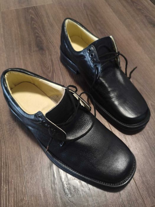 Pantofi piele neagra noi