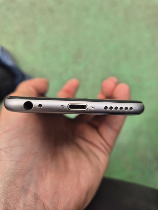 iPhone 6 в хорошем состоянии