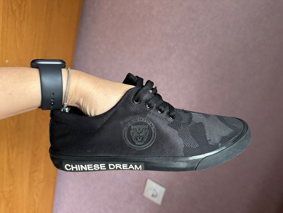 Мужская обувь в отличном состочнии