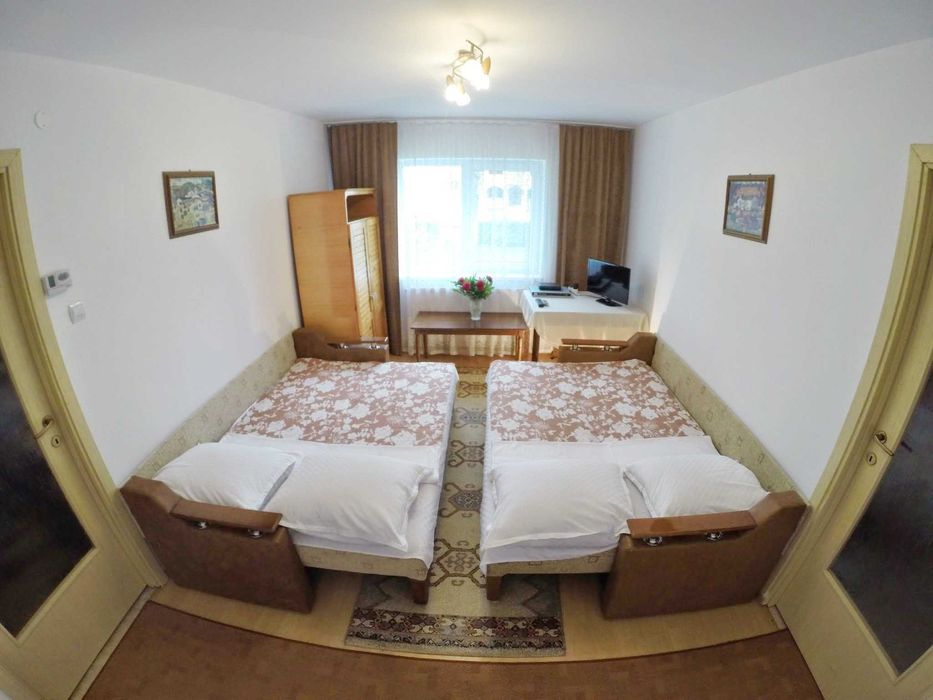 Cazare pentru pana la 8 persoane la Salina Turda. Apartament 2 camere
