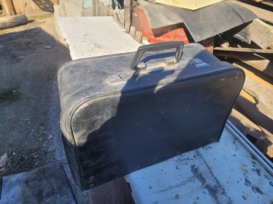 Продам швейную машинку