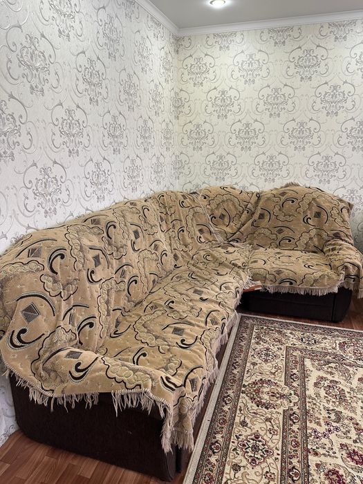 Продам диван с креслой