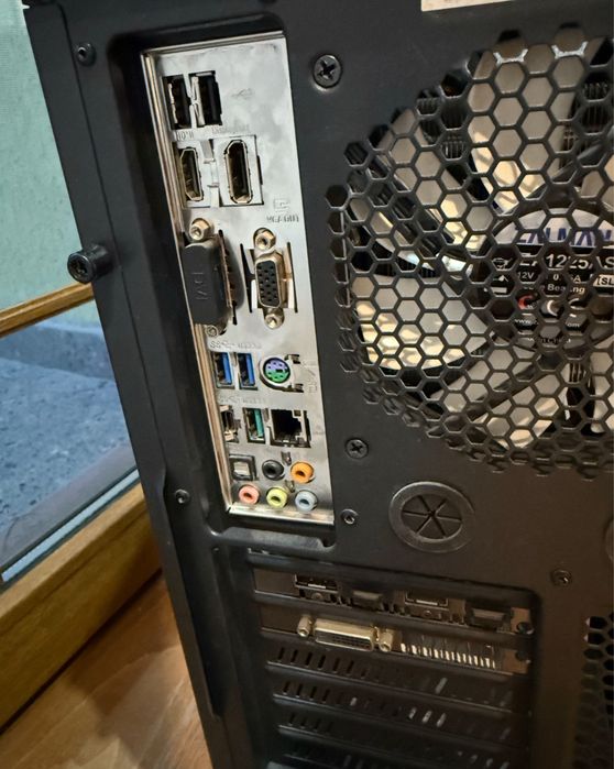 Sistem Desktop PC - i7 6700k, GTX 1060 6gb, 16gb RAM, 1tb SSD