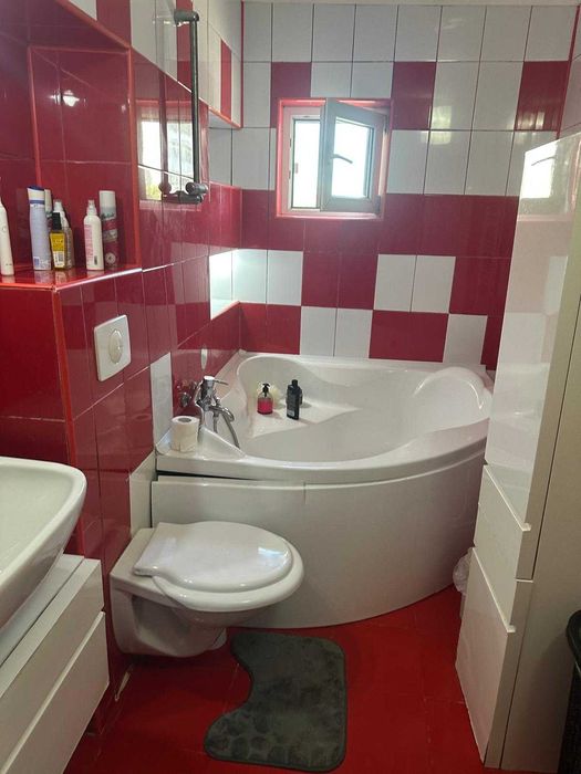 Proprietar, vand apartament 3 camere decomandate,