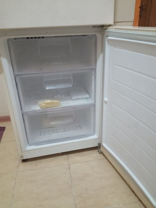 Двухкамерный холодильник LG