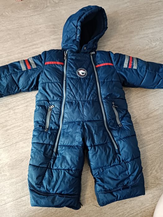 Продам детский комбинезон зимний