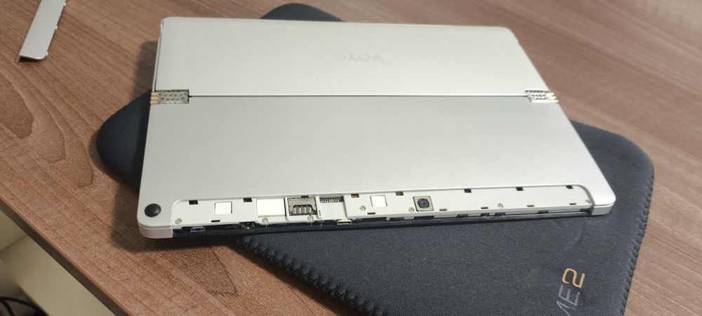 Tabletă / Laptop 2-în-1 VOYO VBook I3 – Ecran 10.1", 8GB RAM, 128GB SSD