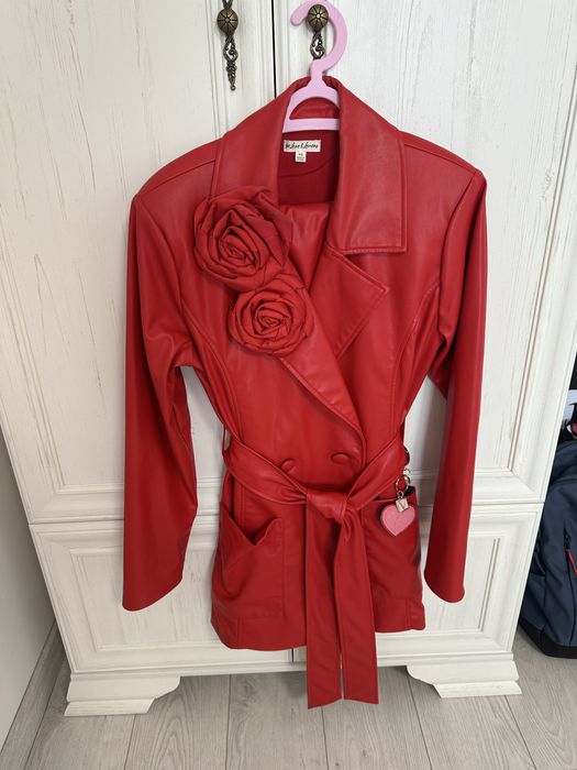 Яке+рокля САЩ, цена за 1 брой = 50 лв.