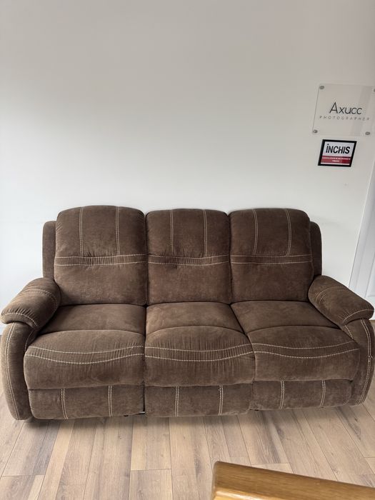Canapea recliner 3 locuri, stofa maro
