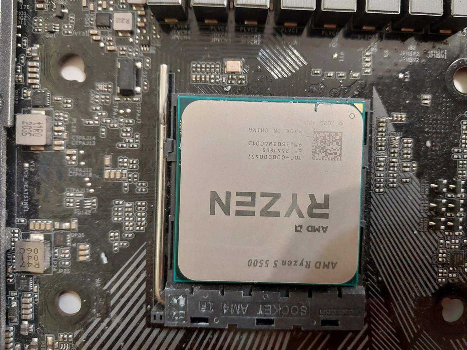 AMD Ryzen 5 5500 + AsRock B550M-ITX/AC Wi-Fi