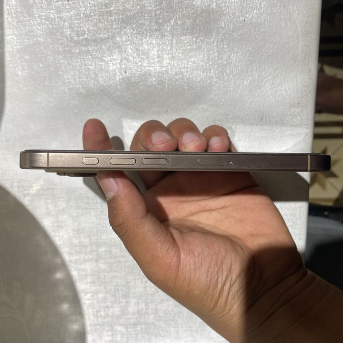 Айфон 16 про 128гб сост едеал