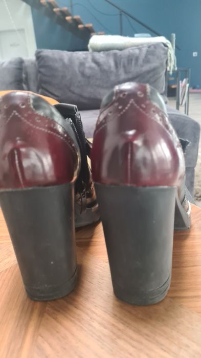 Обувки естествена кожа, супер запазени 39 номер