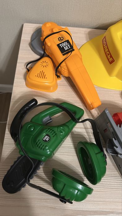 Игрушки Полесье. Набор строителя. Каска