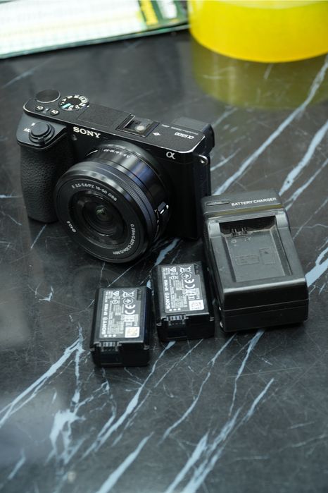 Sony A6500 4K 16-50mm aparat лучше чем Sony A6400 или Sony ZV-E10