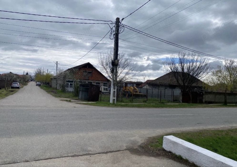Inchiriez cladire 400mp+teren400mp. Locatie Gârla Mare