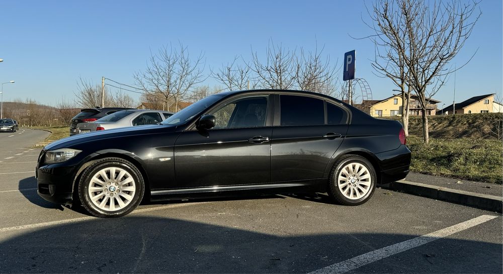 BMW Seria 3 E90 – 318i – 2010  – 140 CP