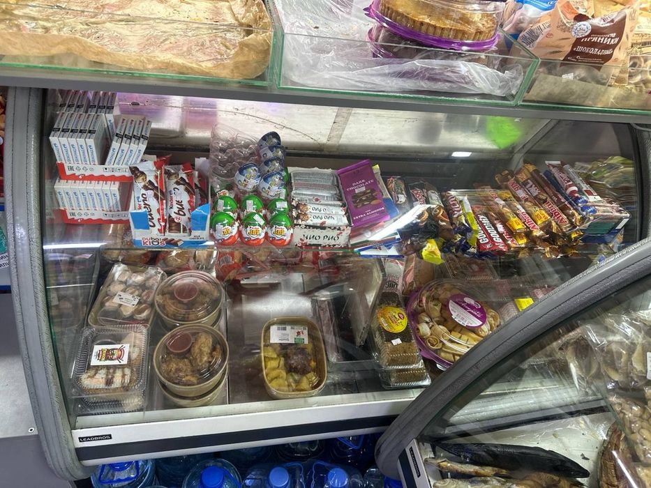 Продам срочно витринный холодильник