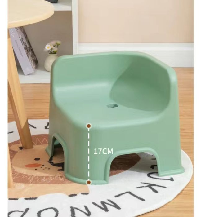 Продам детские стульчики