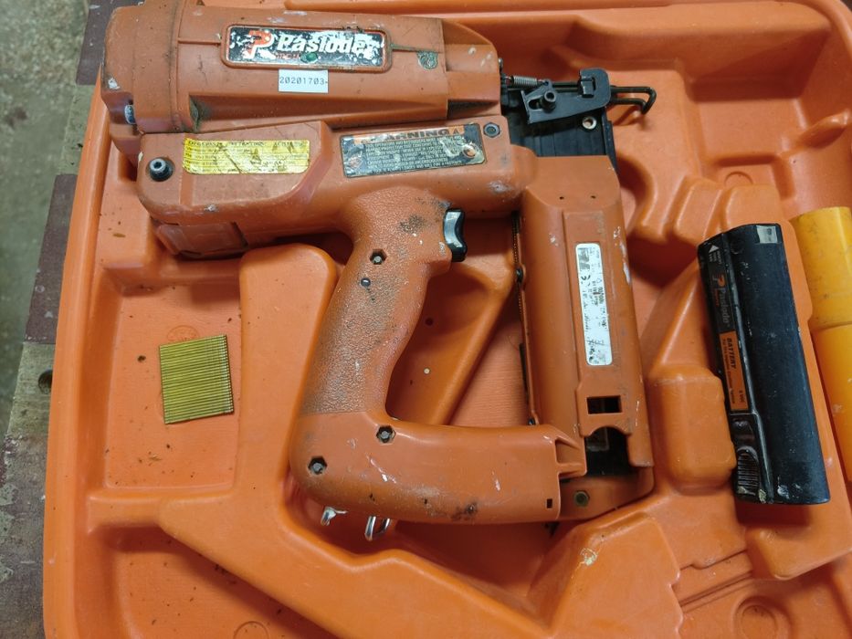 Иглени пистолети Paslode