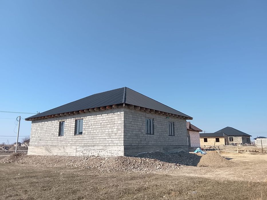 Үй сатылады үлкен отбасыға қолайлы