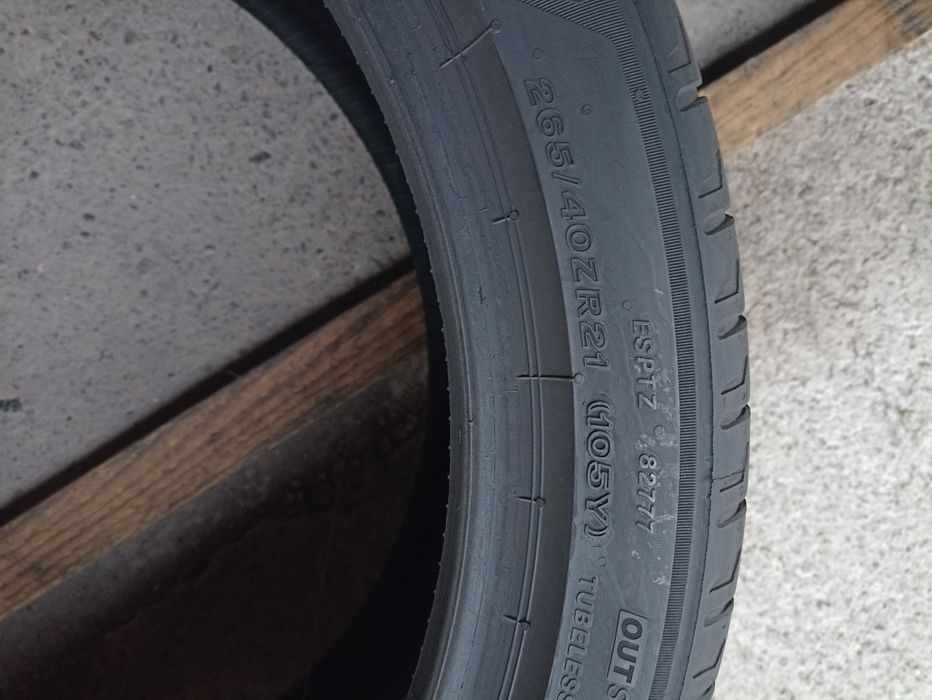 4 anvelope Bridgestone 265/40 ZR21 dot 1622
