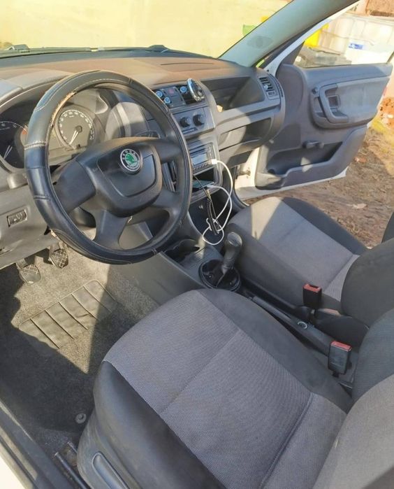Vând Skoda Fabia