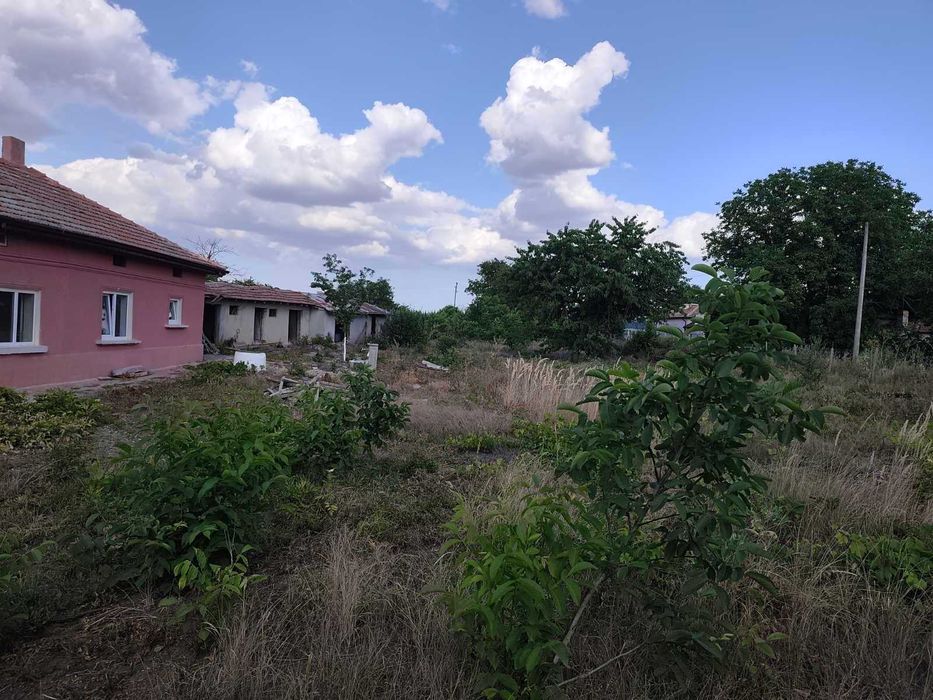 Реновирана къща в Дъбовик