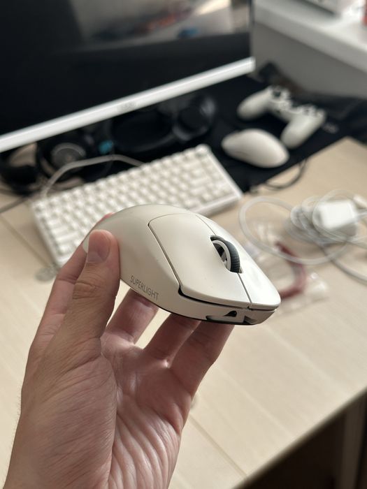 Продам мышь Logitech SUPERLIGHT