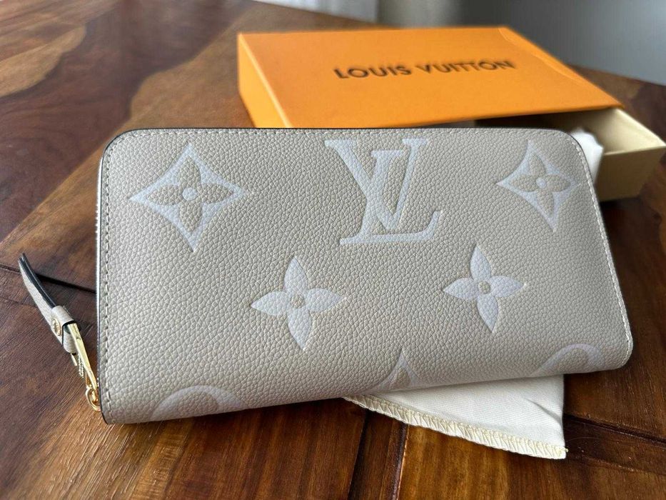 Portofel LV : Louis Vuitton Zippy Wallet – Monogram Empreinte